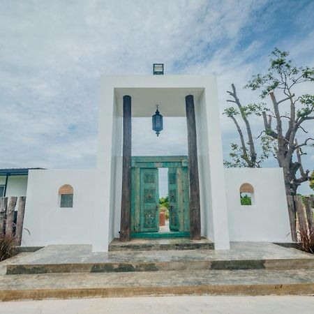 Mae On Village Resort 로이엣 외부 사진