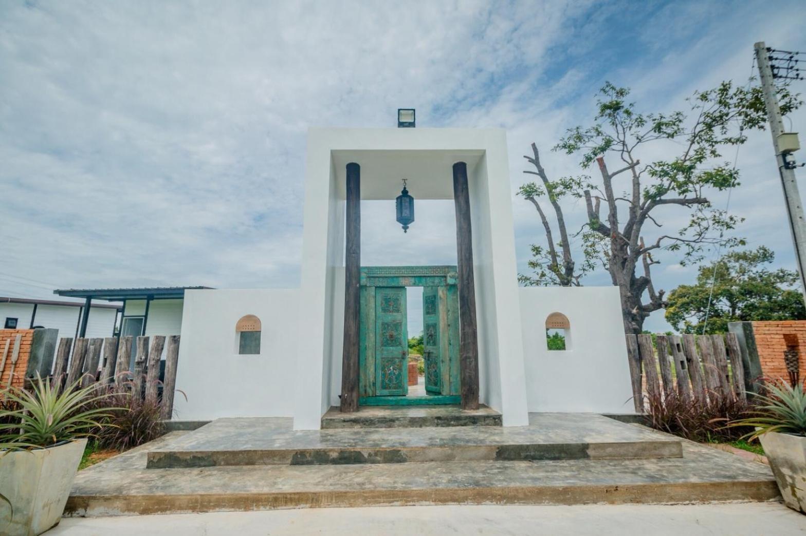 Mae On Village Resort 로이엣 외부 사진