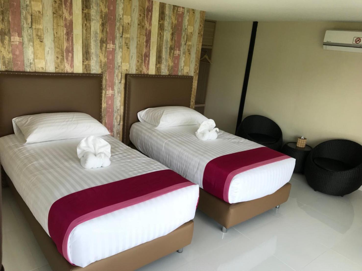 Mae On Village Resort 로이엣 외부 사진