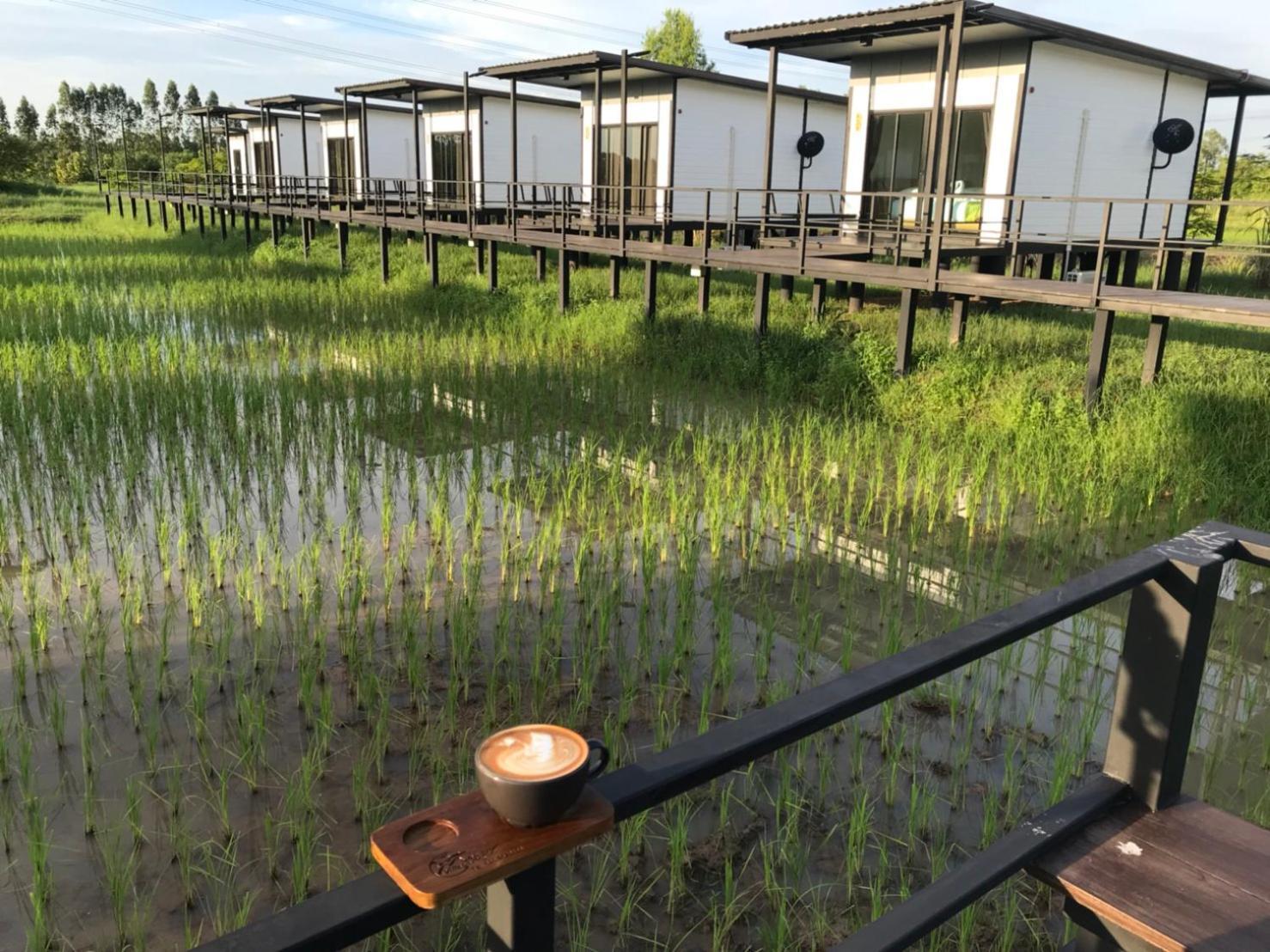 Mae On Village Resort 로이엣 외부 사진